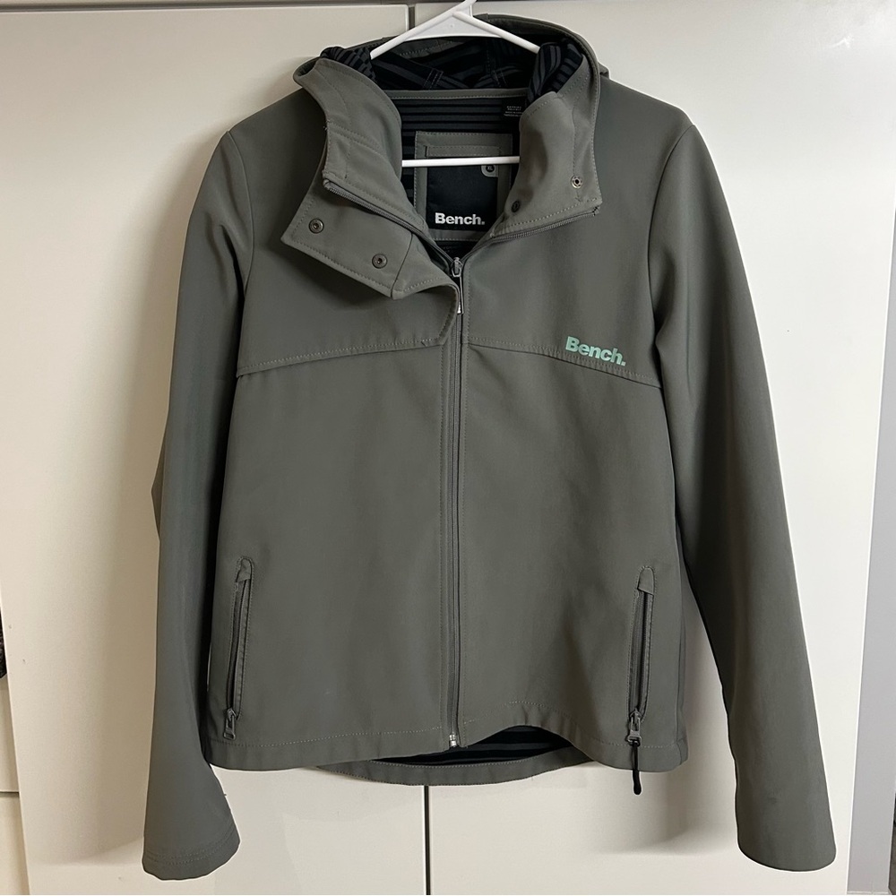 Bench Women’s Sage Green Hooded Light  Utility Jacket.  Size XL - Picture 4 of 16